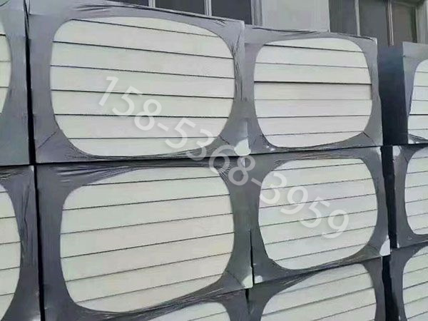 聚氨酯復(fù)合一體板